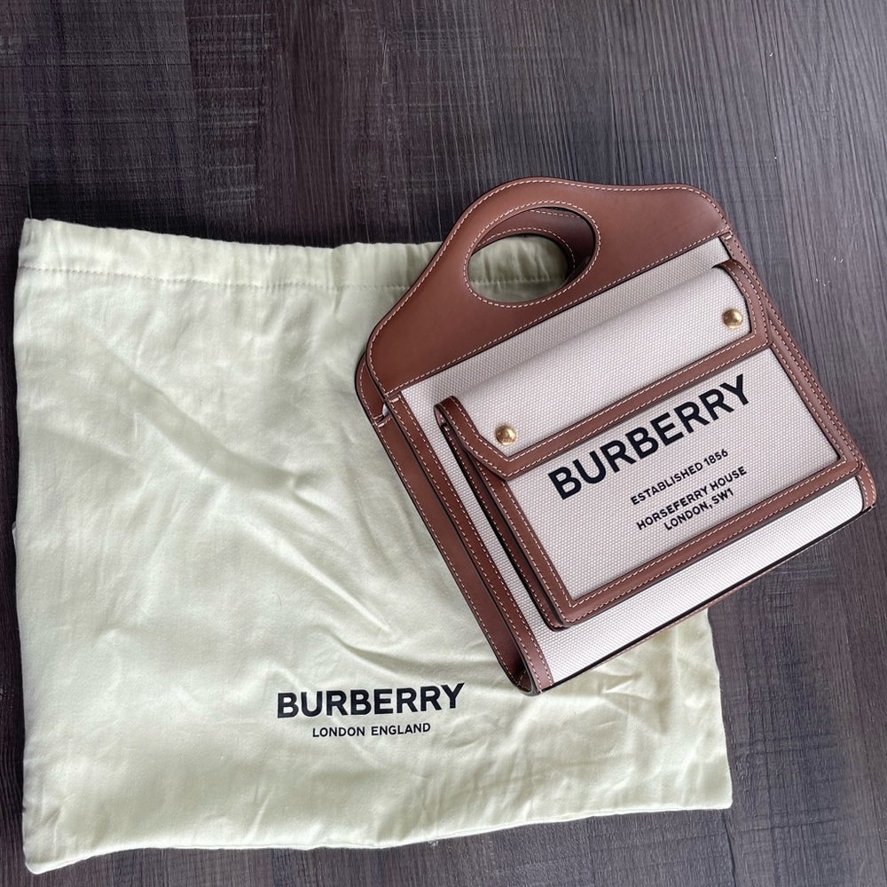 Burberry purse